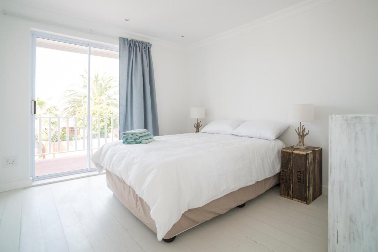 Sunset Beach Living Guesthouse Cape Town Exterior photo