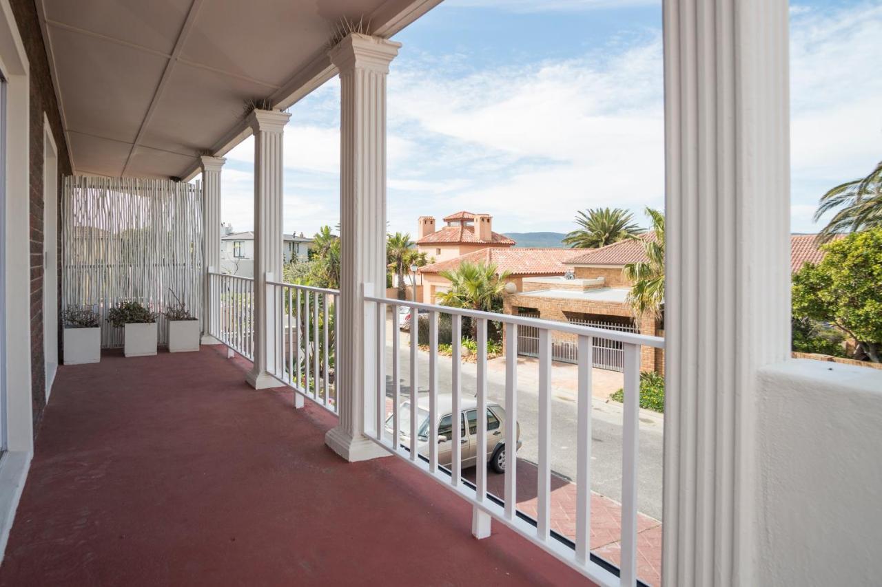 Sunset Beach Living Guesthouse Cape Town Exterior photo