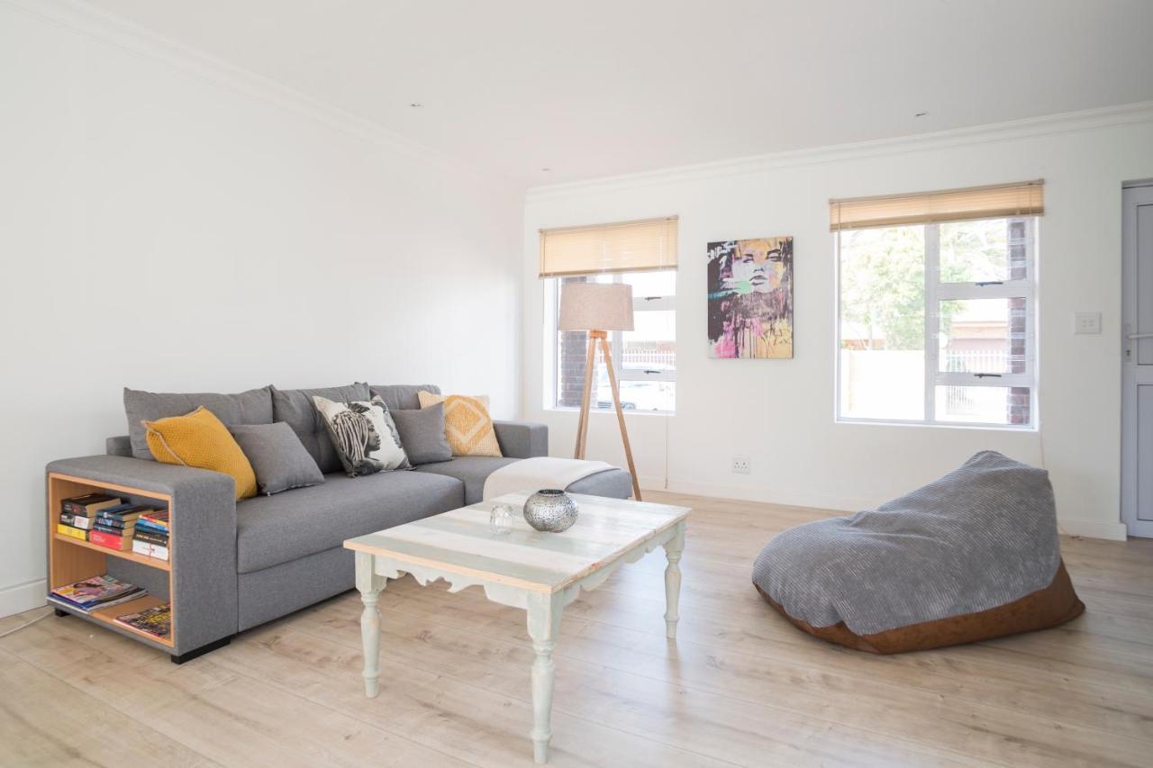 Sunset Beach Living Guesthouse Cape Town Exterior photo