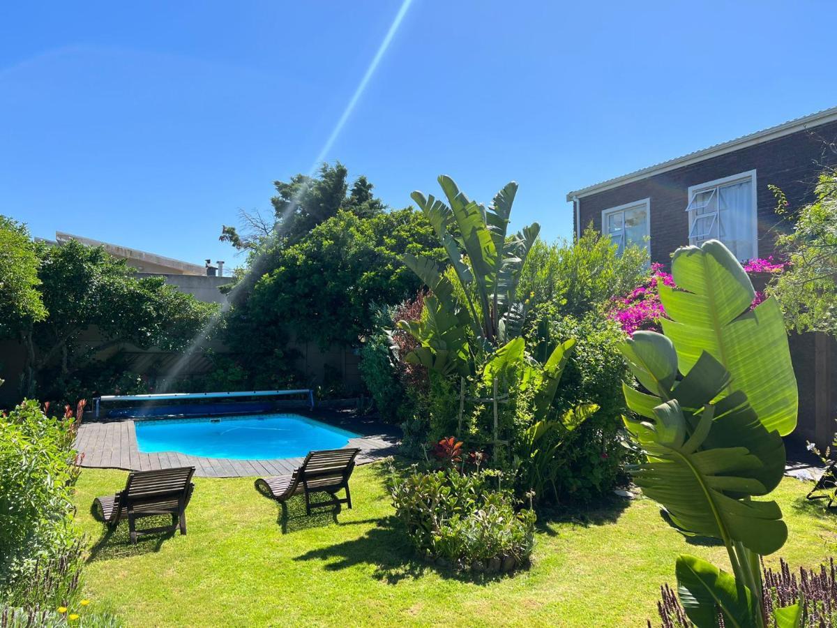 Sunset Beach Living Guesthouse Cape Town Exterior photo